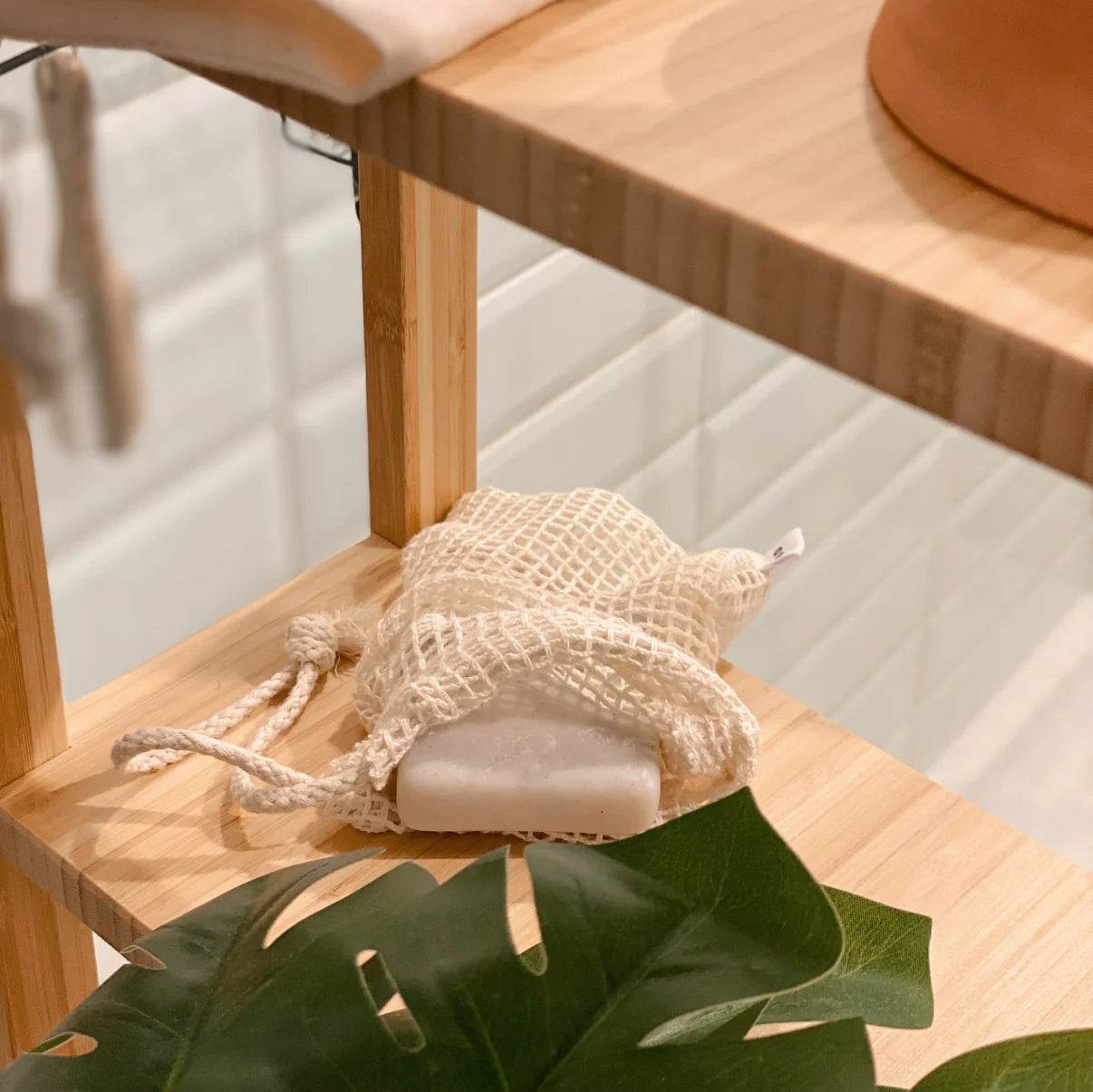 BKIND. sac à savon en coton biologique - Oli & Eve | Boutique capillaire végane et sans cruauté 